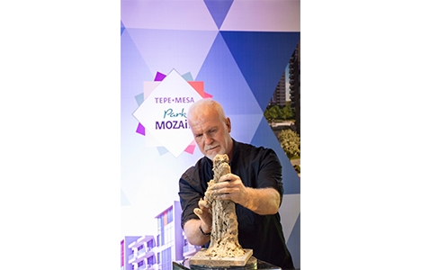 İzzet Temel, Park Mozaik'te canlı performans sergiledi!