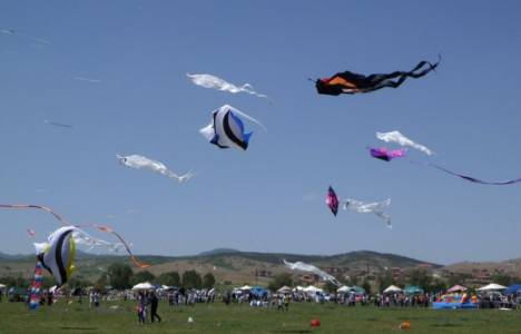 Gölbaşı TOKİ Konutları uçurtma şenliği