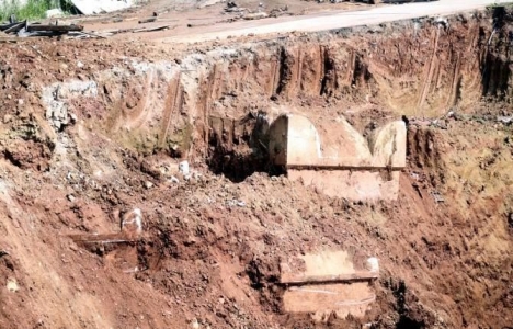  İnşaat kazısında Roma dönemine ait mezarlar çıktı!