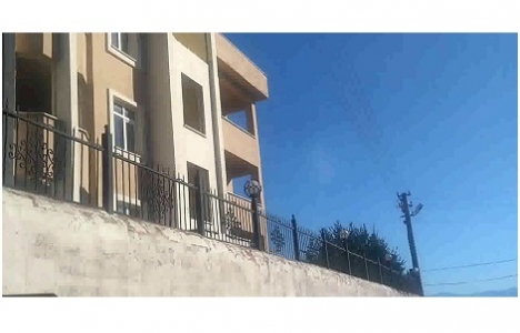 Tüysüzler ailesinin İzmit'teki binası yıkılıyor!