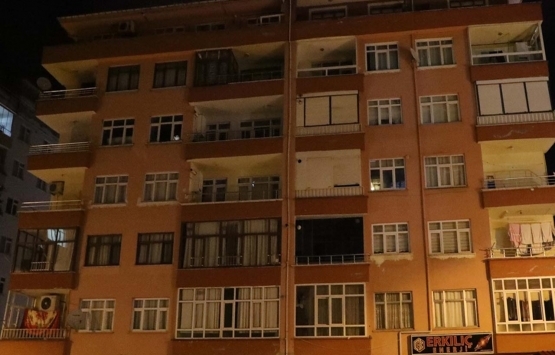 Rize de kolonunda çatlak oluşan 11 katlı bina tahliye edildi!