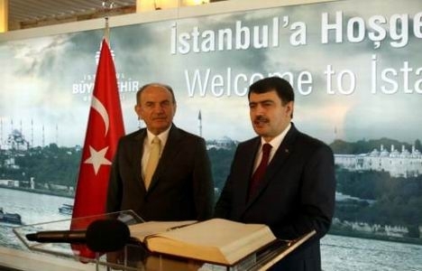 İstanbul Valisi Vasip Şahin, Kadir Topbaş'ı tebrik etti!