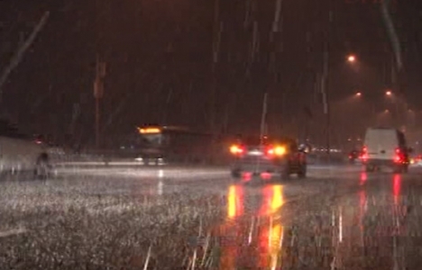 İstanbul'da mevsimin ilk karı yağdı!