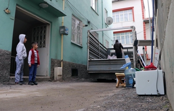 Elazığlı depremzedeler evlerini boşaltıyor! 