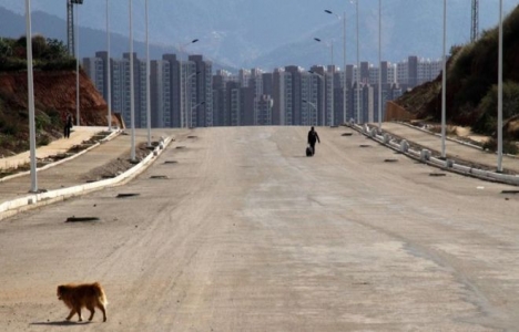 Çin'in hayalet şehirleri yeni sakinlerini bekliyor!