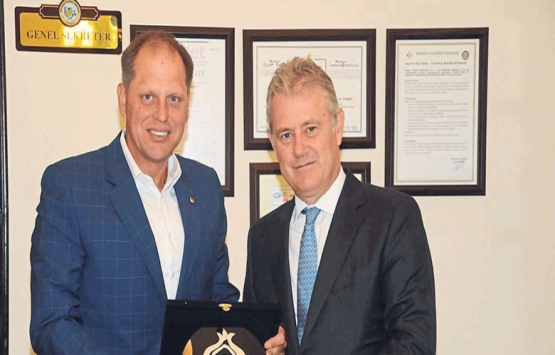 Mahmut Özgener: İzmir acilen dönüşmeli!