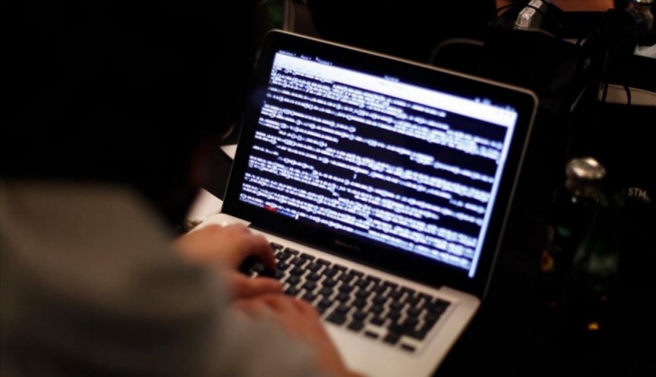 “Utanmıyor musun bu fotoğrafı çekmeye?!” mesajıyla banka hesaplarınız boşalabilir! Aman dikkat! Canınız yanmasın!