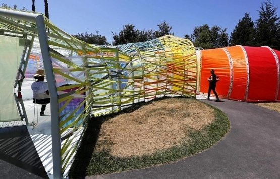 Los Angeles taki Serpentine Pavyonu ziyarete açıldı!