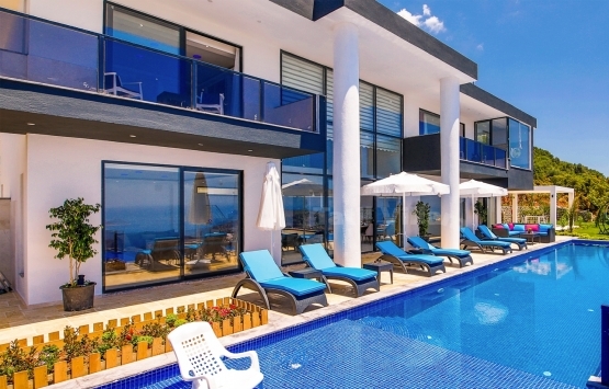 Kovid-19 Antalya'daki kiralık villalara talebi artırdı!