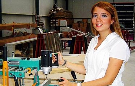 Göknil Ay: Cam balkon sektörünün bir derneği olacak!