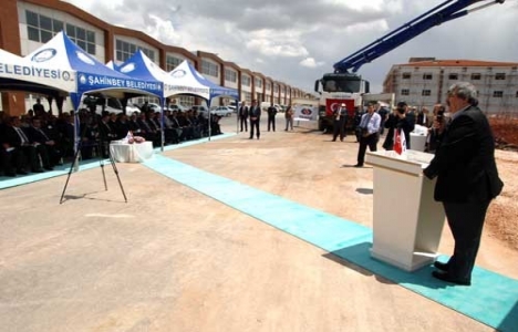 Abdulkadir Konukoğlu: Bugüne kadar 20 okul 12 cami yaptırdık!