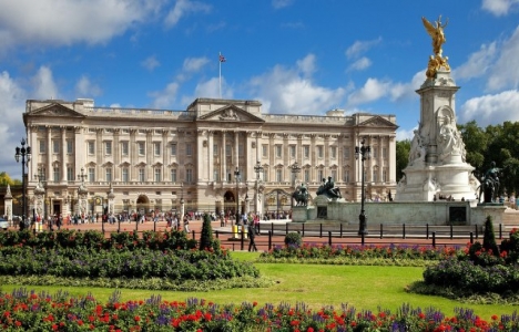 Buckingham Sarayı'nın restorasyon bütçesi 369 milyon sterlin!