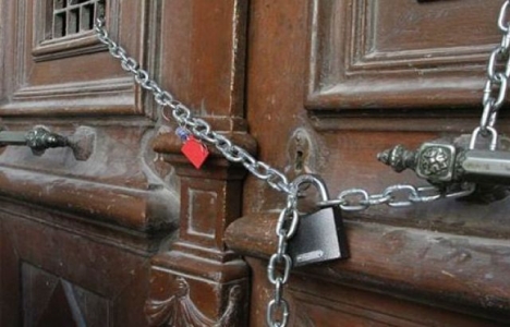 Bayburt'ta Kardelen Yurt İşletmeciliği İnşaat'ın binası mühürlendi!