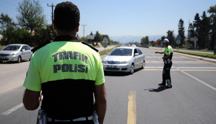 Bu haberden sonra sürücüler sinirden küplere binecek!Artık trafikte sadece alkolsüz olmak yetmeyecek!9 bin TL cezası var