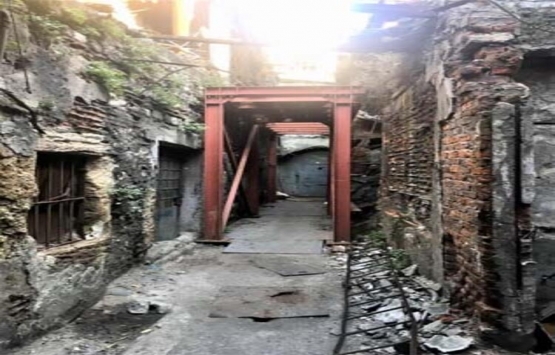 Karaköy deki Yelkenciler Han bakımsızlıktan yıkılıyor!