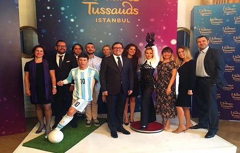 Dam, Madame Tussauds ekibini ağırlayacak!