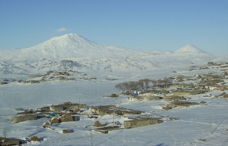 Tendürek ve İpek Dağı geçidi ulaşıma açıldı!