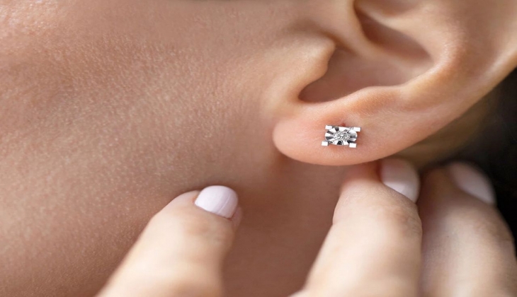 D Diamond'da yüzde indirimli tektaş küpeler satışta! 26 Ekim 2022 fiyat listesi...