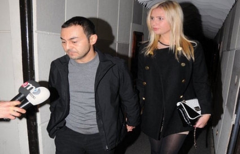 Serdar Ortaç Mecidiyeköy'deki plazasını sattı!