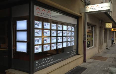 Altın Emlak'tan LED'li afiş pano!