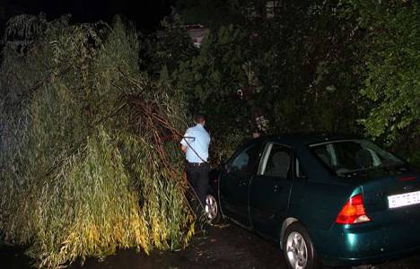 Zonguldak Ereğli'de ev ve işyerlerini su bastı!