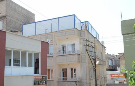  Gaziantep'te çatıdaki kiralık verilen konteyner katlar kaldırıldı!