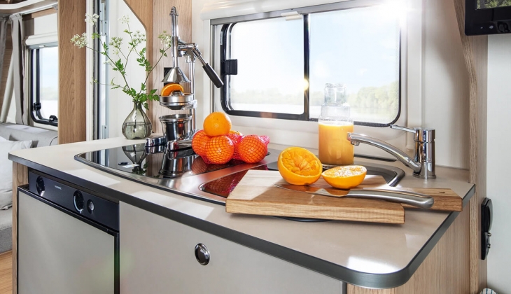 Tatilin en hesaplı yolu: LMC Sassino 460E Karavan! LMC karavan fiyatları ne kadar? 14 Haziran 2022 fiyat listesi...