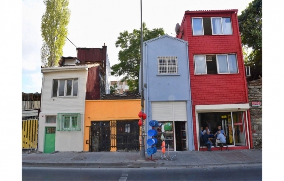 Balat’ta bulunan sivil mimarlık örneği yapıların cepheleri yenileniyor!