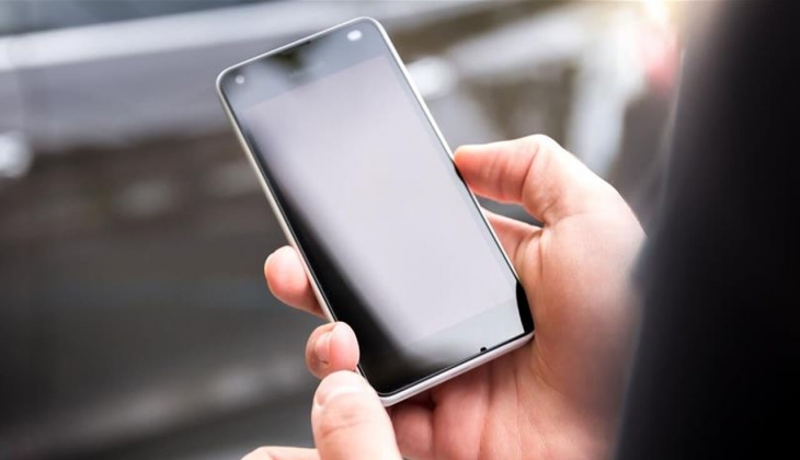 Yurt dışından telefon getirmeyi düşünenlere kötü haber! Öyle bir zam geldi ki, görenler almaktan vazgeçecek!