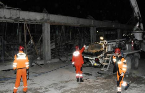 Kayseri'de binanın zemin katı çöktü!