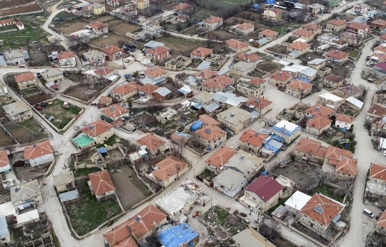 Konya'da belediyenin eğitim için verdiği dükkanlar emlakçı ve çaycılara kiralandı!