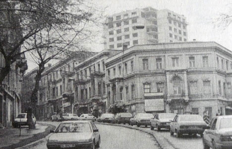 1996 yılında Akaretler Sıra Evler Projesi'yle sıra evler kurtulacakmış!