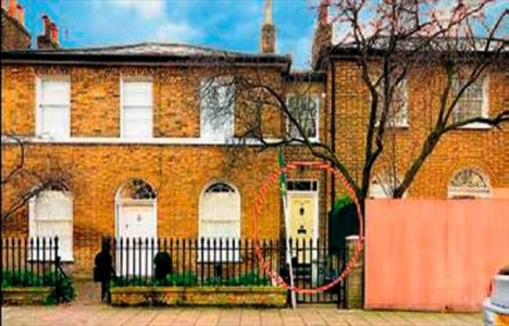 Londra'da genişliği 1.5 metrelik evin fiyatı 2 milyon lira!