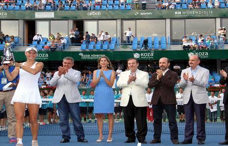 Caroline Wozniacki, Esenyurt Koza World of Sports Arena nın şampiyonu!