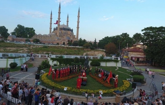 Edirne deki yanan müftülük binası yeniden yapılacak!
