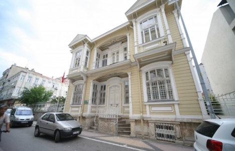 Edirne'deki eski vali konağı kadın merkezi oluyor!