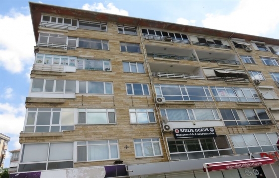 Kadıköy deki 6 katlı bina tahliye edildi!