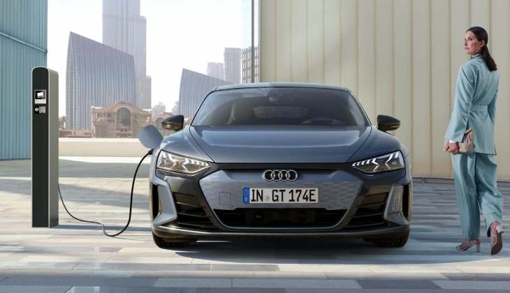 Hemen Audi’nin elektrikli modeli e-tron GT’nin fiyatına bakın! İşte 28 Eylül 2022 fiyat listesi…