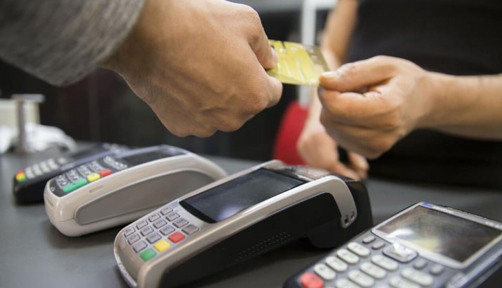Kredi kartı kullananlara kötü haber! Artık kredi kartı kullanmak isteyeceksiniz! Kredi kartı gecikme faizi arttı!