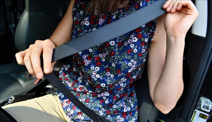 Şoförler dikkat! Araç kullanırken bunu yapmayana çok ağır ceza var! Bakın o ceza neymiş?