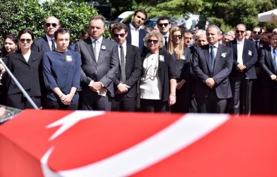 Şarık Tara son yolculuğuna uğurlandı!