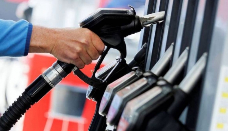 Araç sahipleri depoyu fulleyin! Benzine indirim