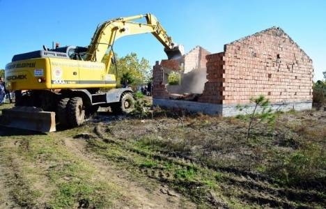 Samsun'da yapı izni olmayan binalar yıkılıyor!