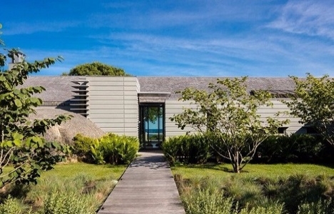 Obama nın Vineyard Adası ndaki evi satışta!