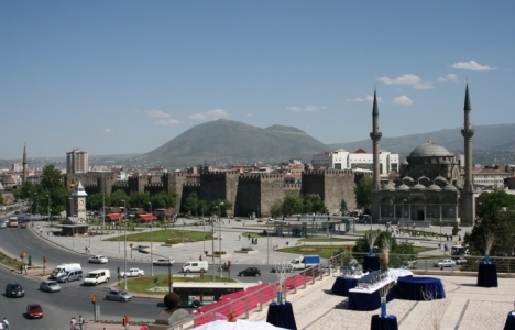 Melikgazi'de trafiğe el atıldı!