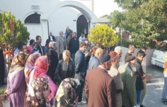 Kirazlıtepeliler Esentepe Camisi'nin yıkımına karşı!