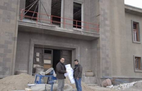 Afyonkarahisar'daki eski belediye binasının restorasyonu Nisan 'da bitecek!