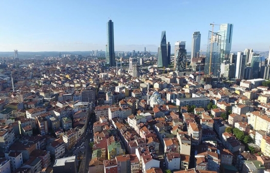 Kağıthane'de istinat duvarı çöktü: 4 araba ezildi!