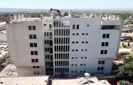 Osmaniye İl Özel İdare binası yıkıldı!