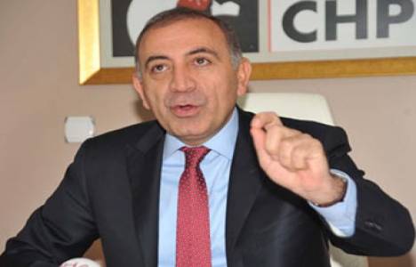 Gürsel Tekin: Trafiğin sebebi 193 AVM, gökdelenler, beton!